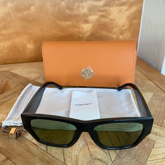 😎Authentic Tory Buch TY 9068 Sunglasses 😎🕶️ - Picture 8 of 10